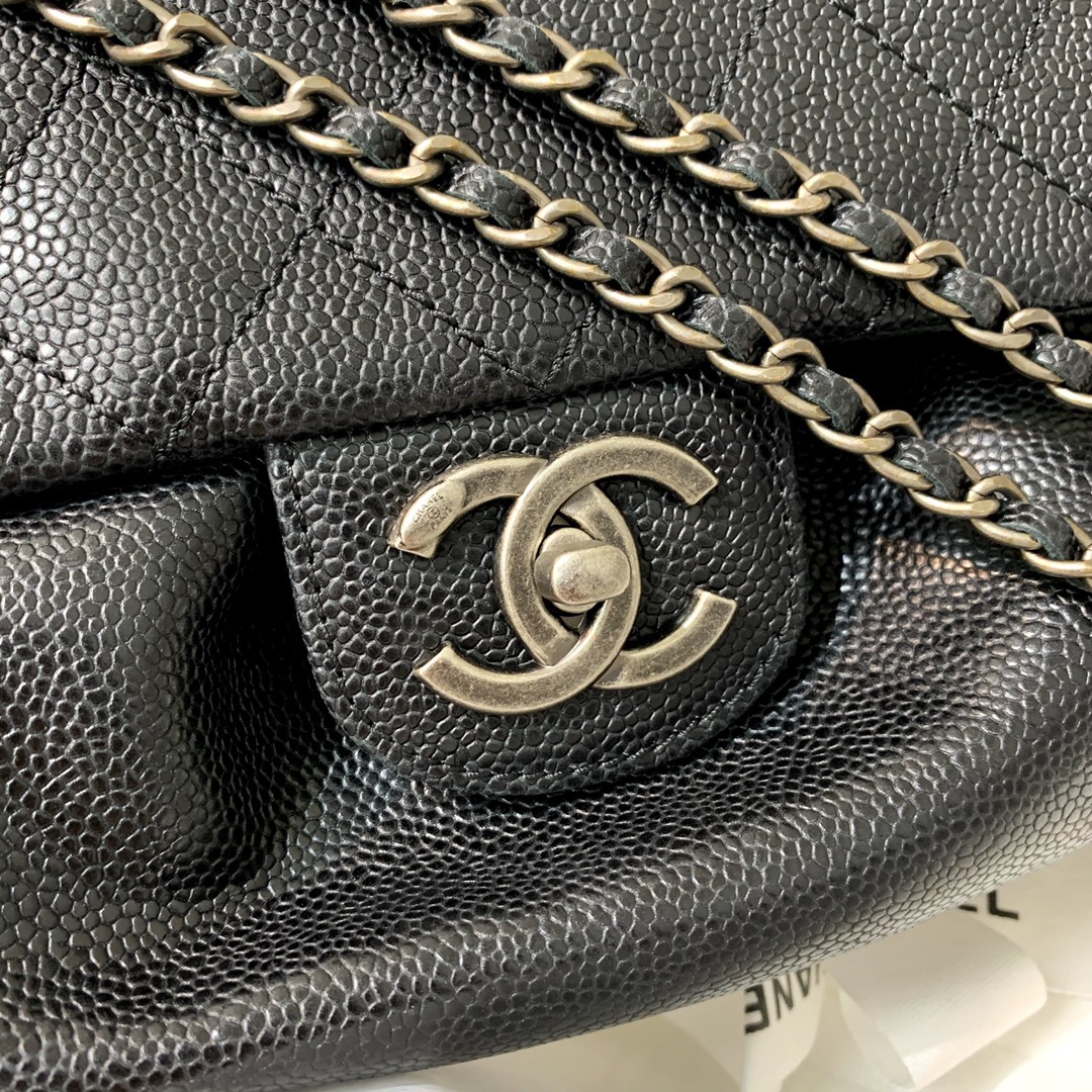 Ch**el flap shoppping bag grained leather black 30 x 18 x 4 cm