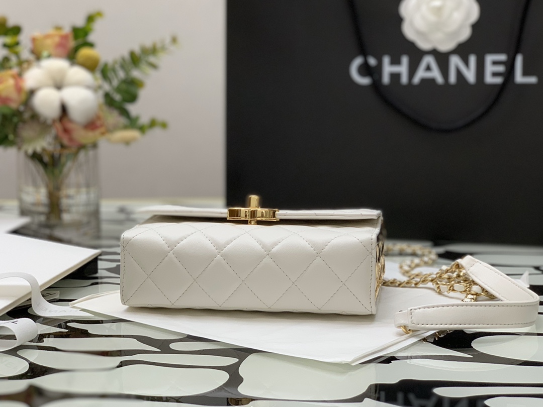 Ch**el mini flap bag handle lambskin & gold metal white as2796 12.5 x 17.5 x 5.5 cm