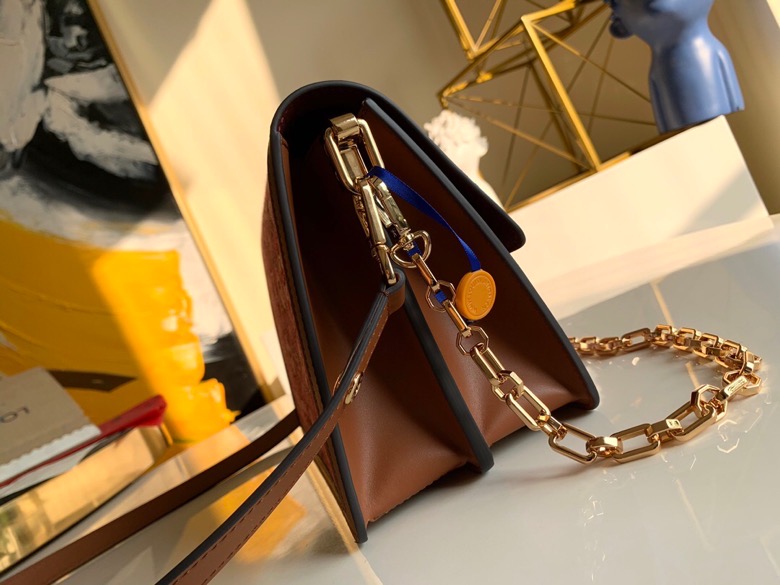 l0vis Vvtt0n since 1854 dauphine mm monogram flowers red m57211 25 x 17 x 10.5 cm