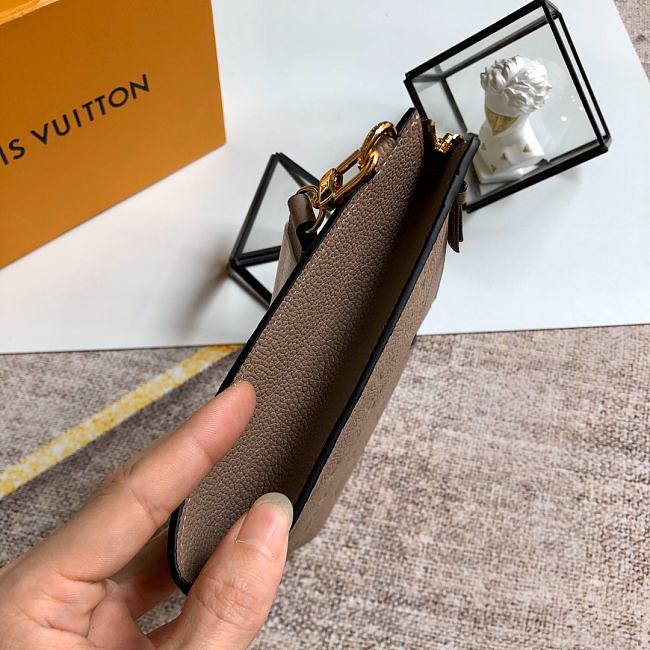 l0vis Vvtt0n pochette melanie mm beige m68705 23 x 16 x 2 cm