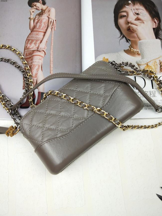 Ch**el gabrielle clutch gray a94505 18 x 6 x 11 cm