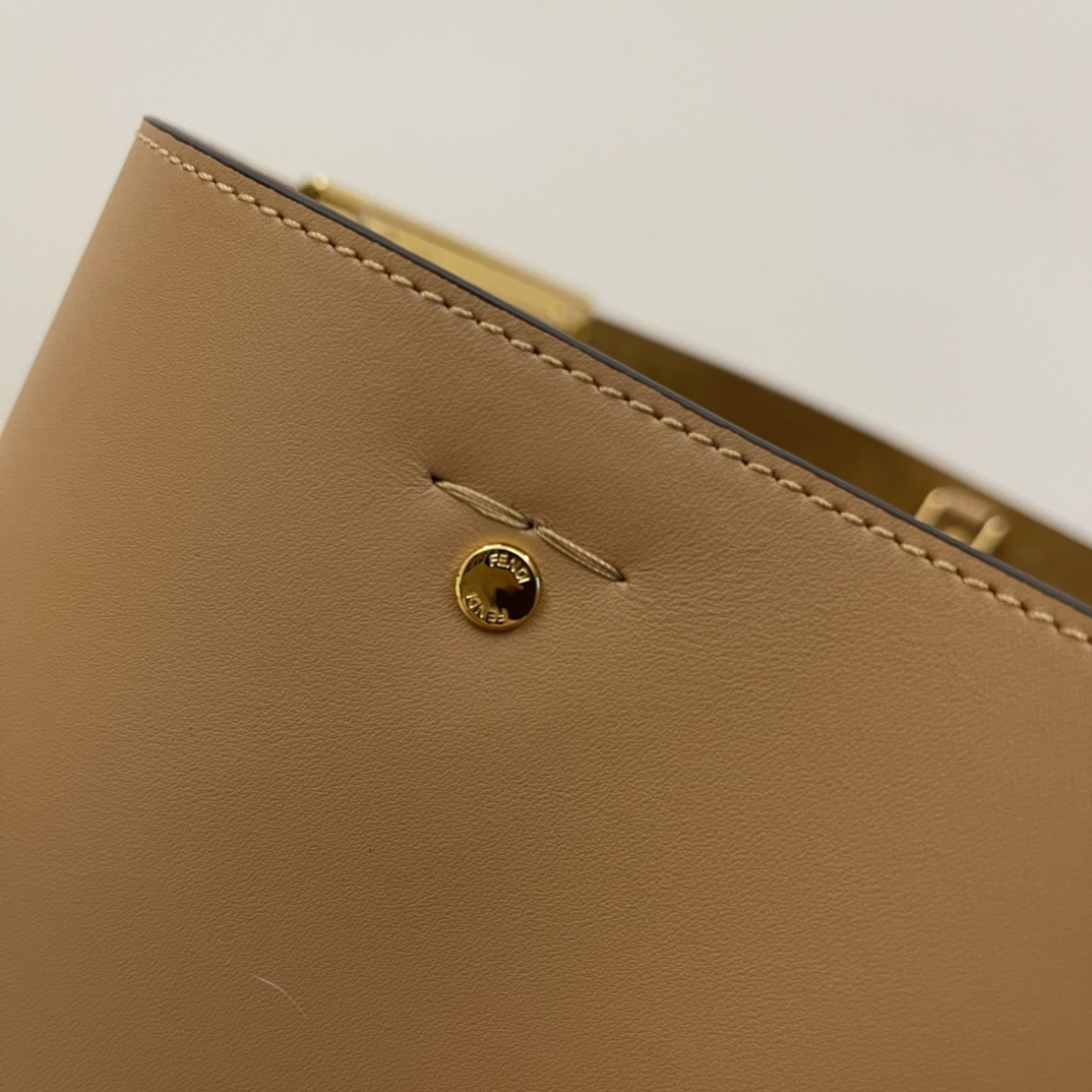 F**di medium way leather shoulder bag beige 8bh391 40x18x30cm