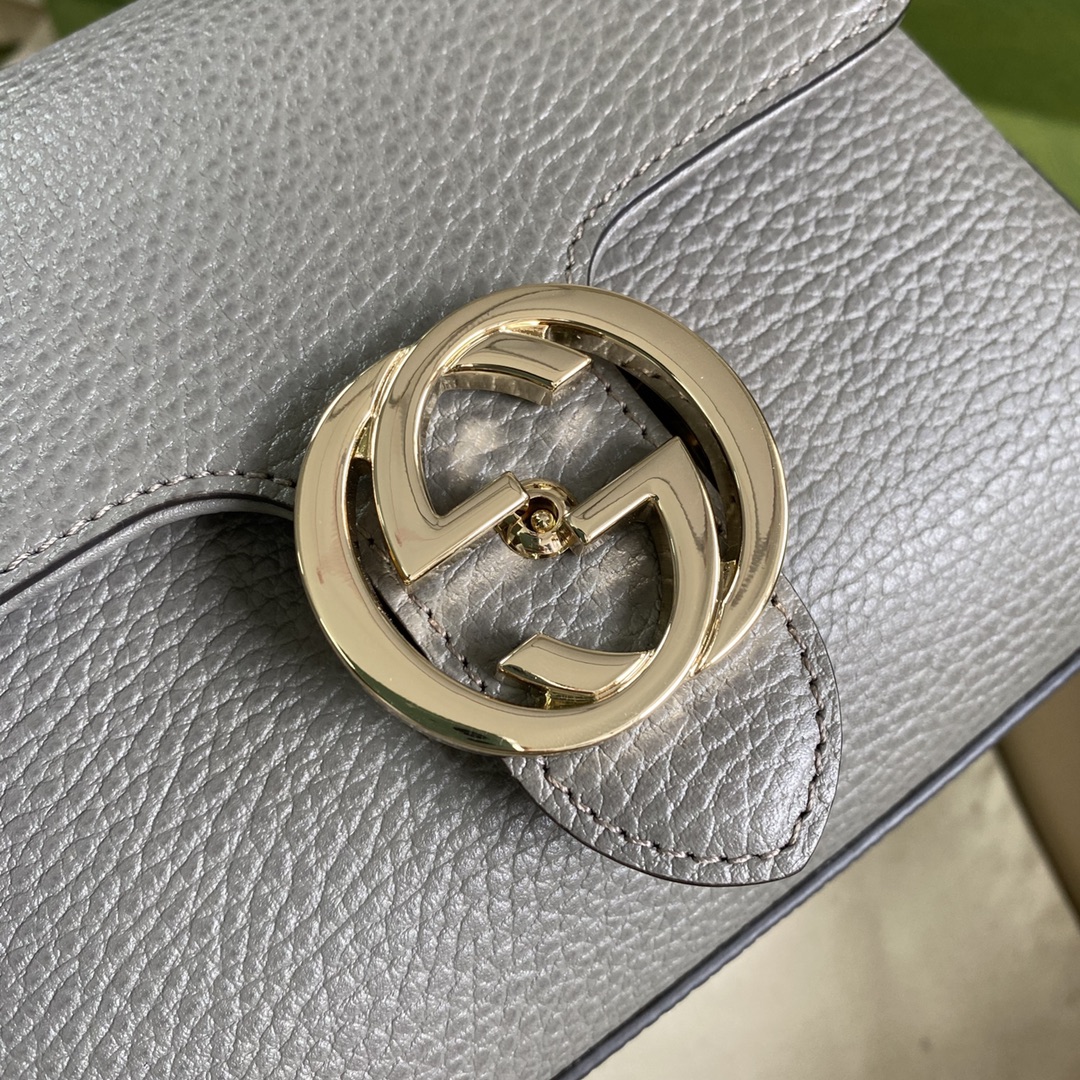 Gvc*1 interlocking g leather crossbody bag gray 607720 22 x 15 x 7 cm