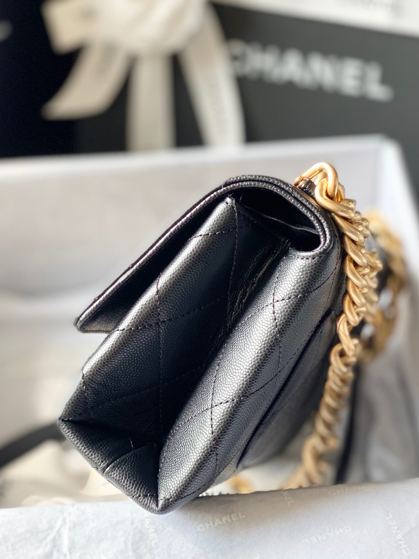 Ch**el mini flap bag gold-tone metal black as2711 19.5 x 14 x 9 cm