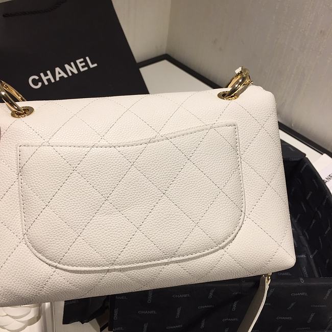 Ch**el small grained calfskin flap bag white as1459 16 x 23 x 9 cm