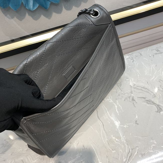 Y51 large niki calfskin leather gray 4988830 32 x 23 x 9 cm