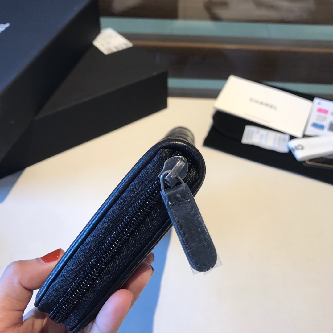 Ch**el boy long zipped wallet black metal black a80815 19cm