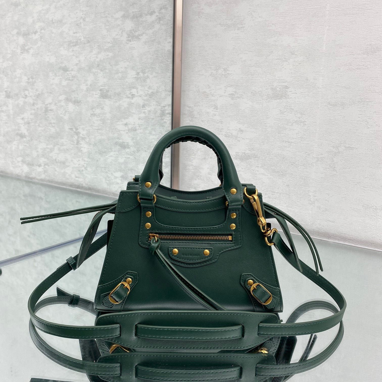 Ba1en*iaga small neo classic top handle bag green 63852111r57 33 x 21 x 16 cm