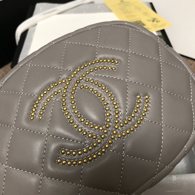 Ch**el lambskin studded logo camera case gray as1511 13 x 20 x 5 cm