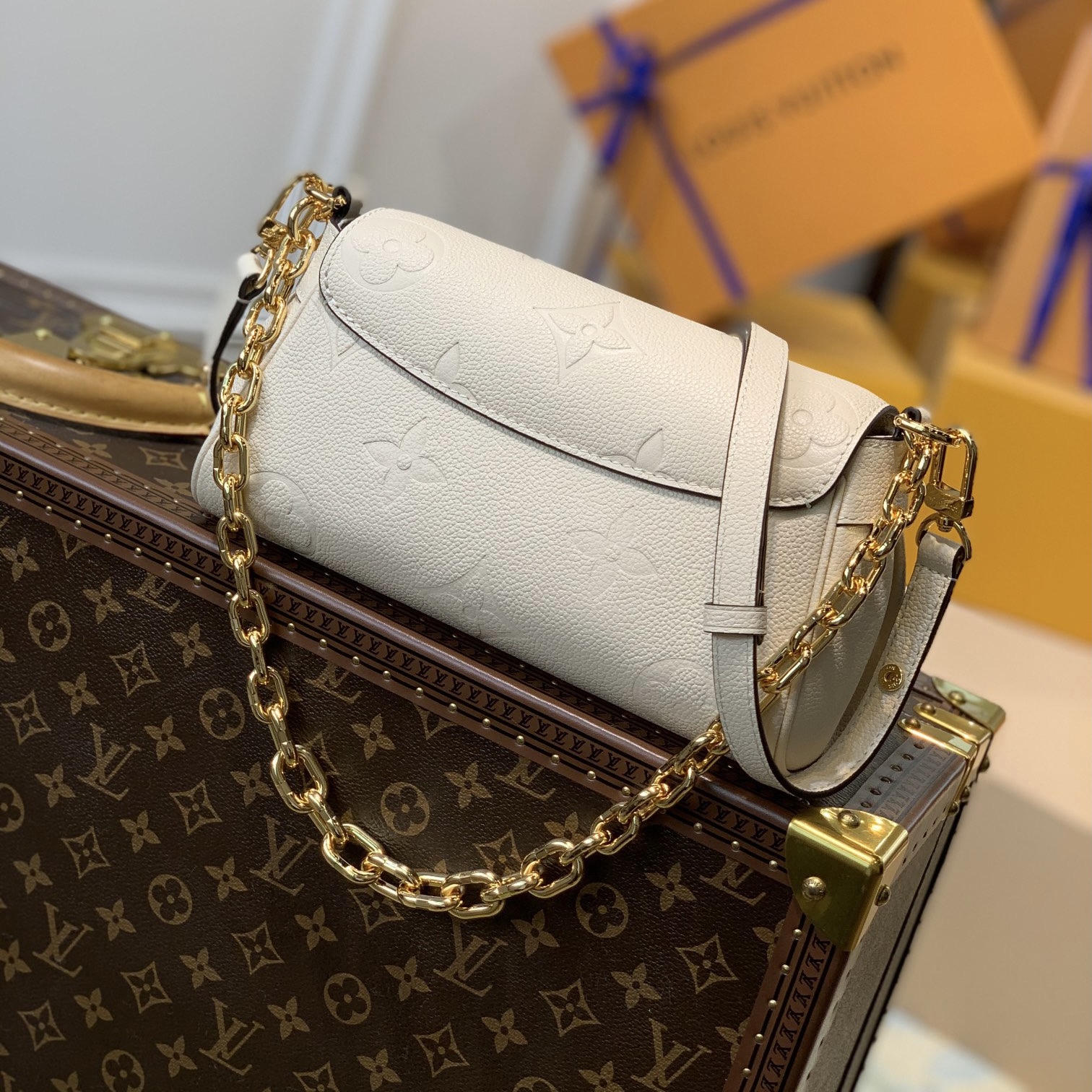 l0vis Vvtt0n favorite white m45836 24 x 14 x 9 cm