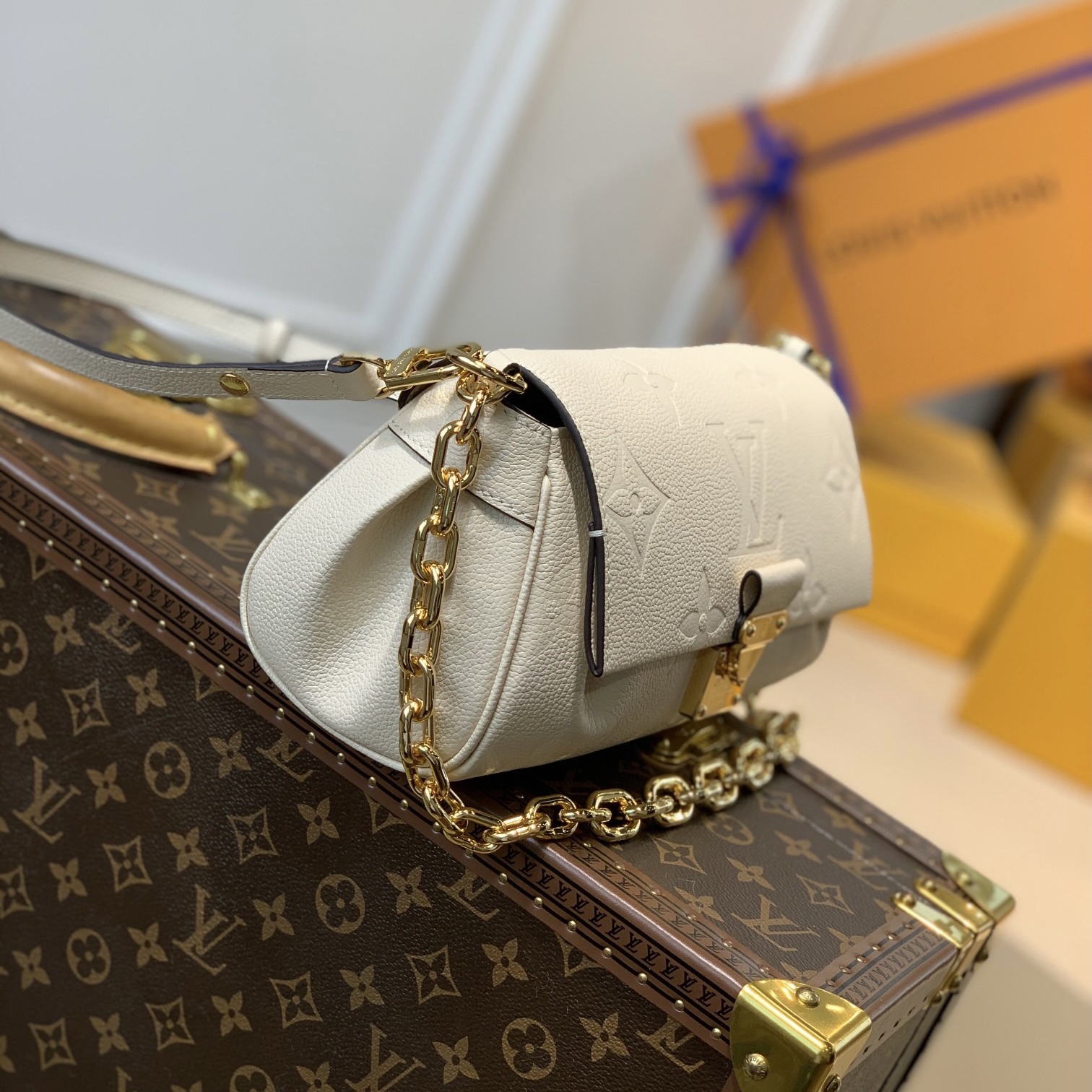 l0vis Vvtt0n favorite white m45836 24 x 14 x 9 cm