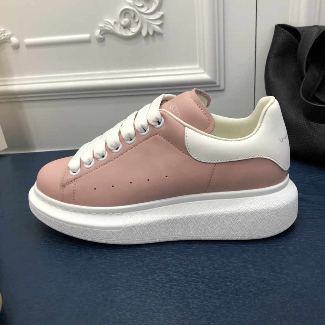 a1exa*der Mcqv*en oversized sneaker pastel pink/white