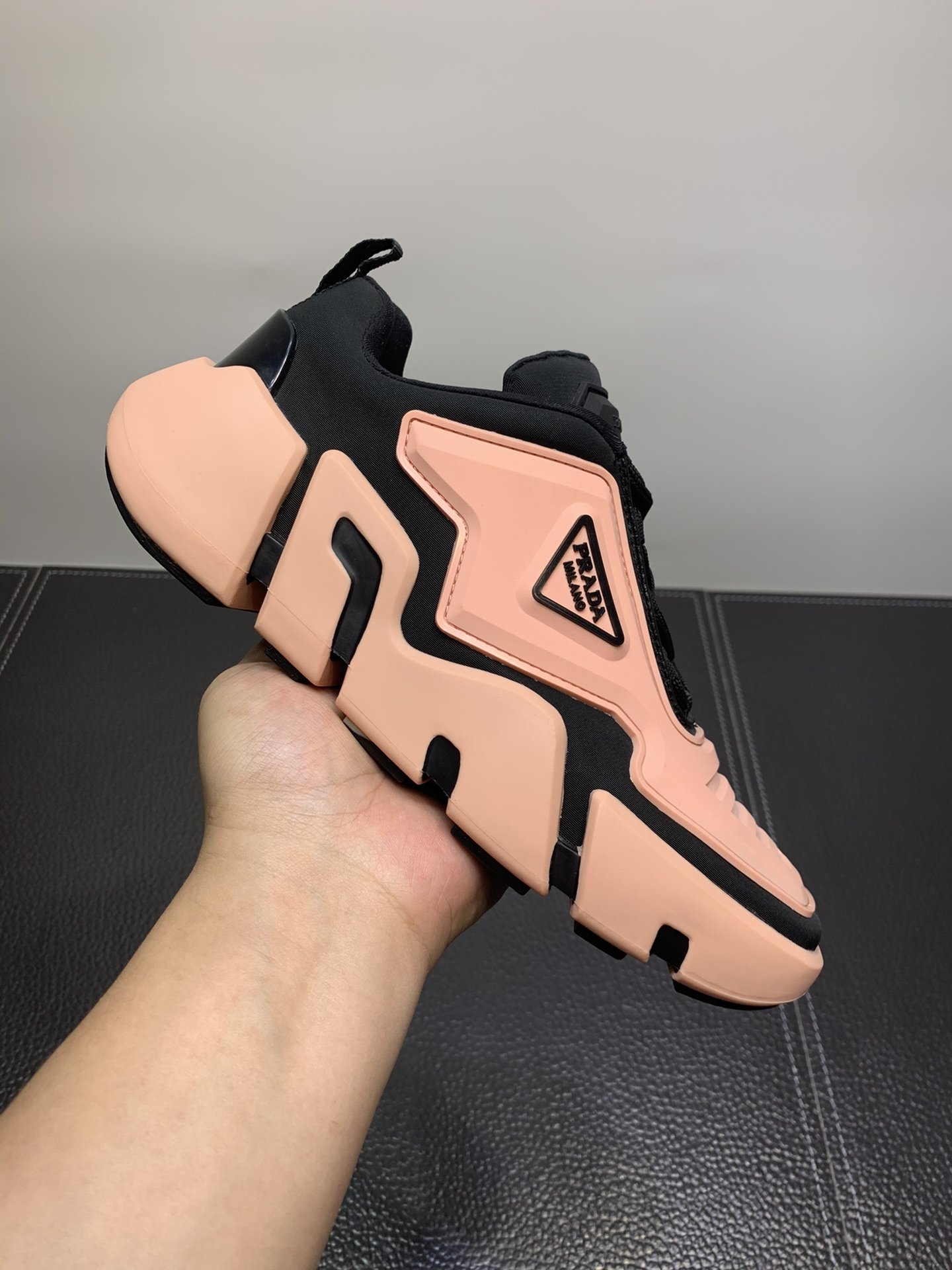 Pra*a techno strectch sneakers peach pink