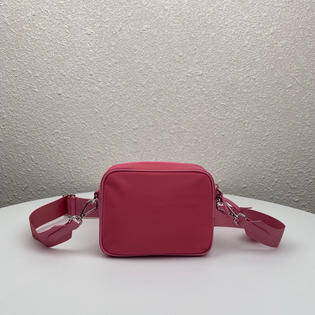 Pra*a re-edition 2005 hobo camera nylon bag pink 1bh153 20 x 15 x 5 cm