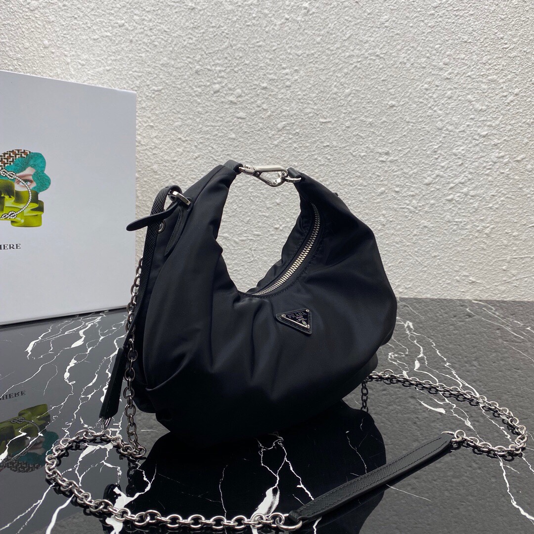 Pra*a re-edition 2006 nylon hobo bag black 1bh172 24 x 16 x 7 cm