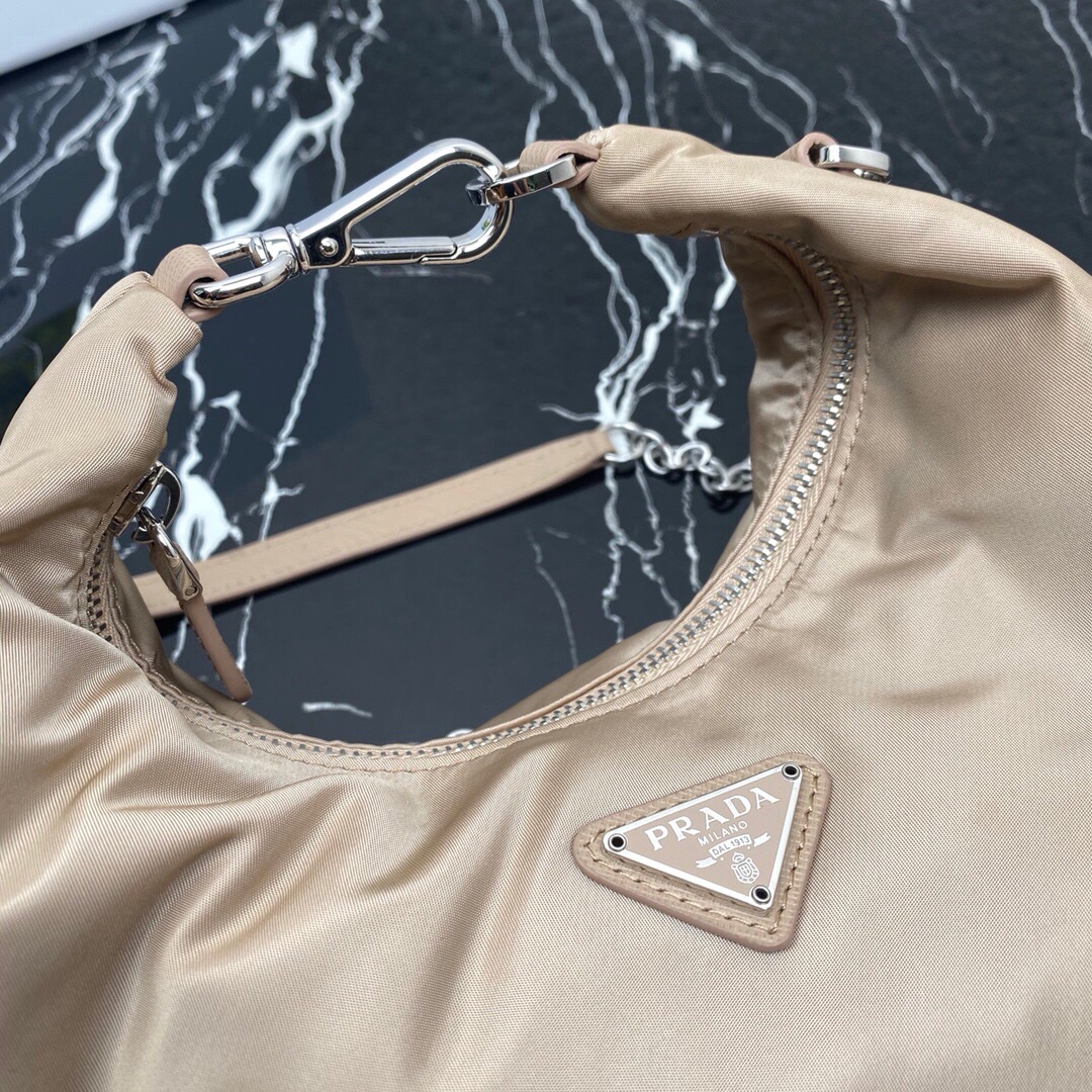 Pra*a re-edition 2006 nylon hobo bag beige 1bh172 24 x 16 x 7 cm