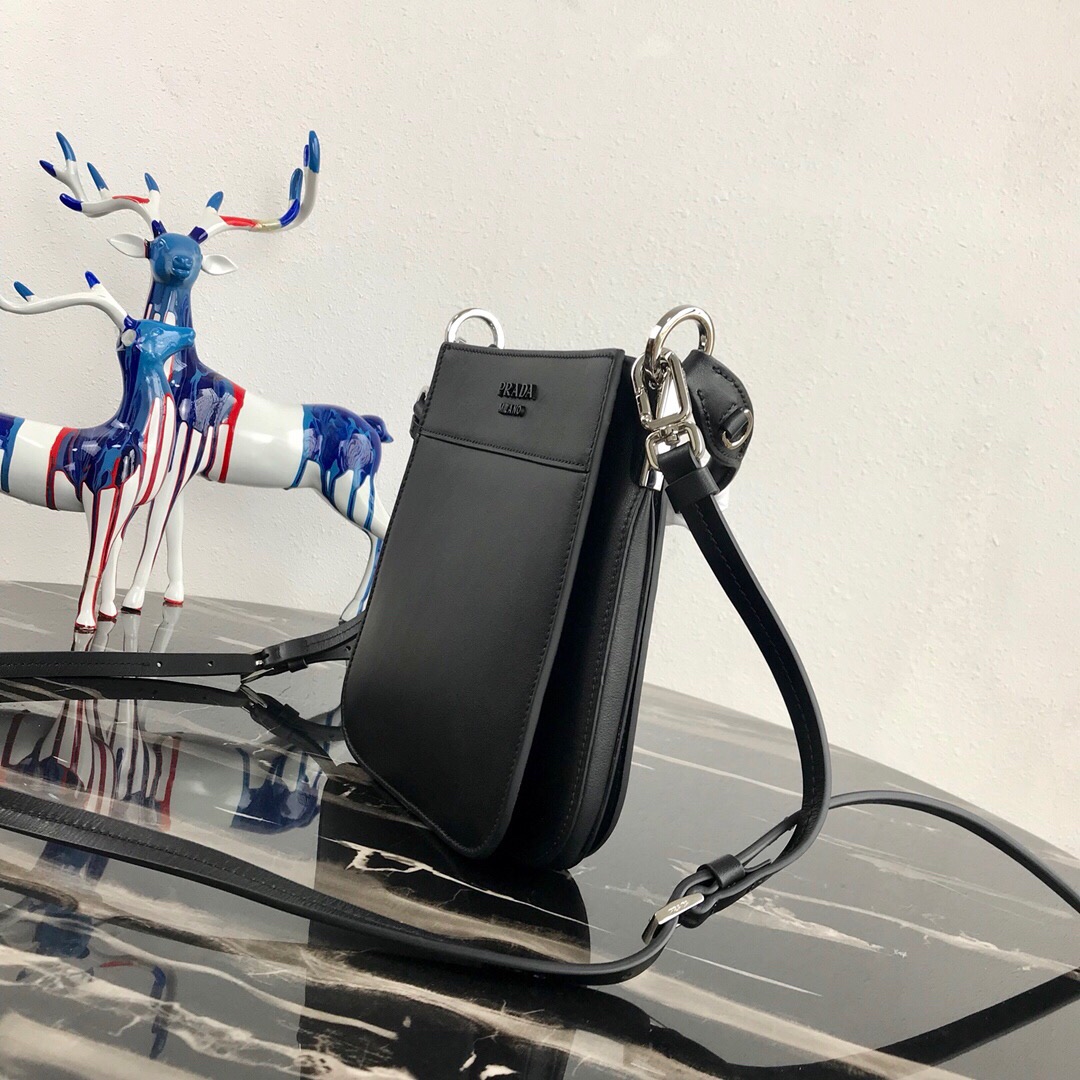 Pra*a small margit leather bag black 1bc082 20 x 7 x 20 cm