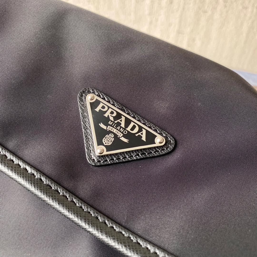 Pra*a re-nylon/saffiano leather shoulder bag black 2vd034 16 x 22 x 8.5 cm