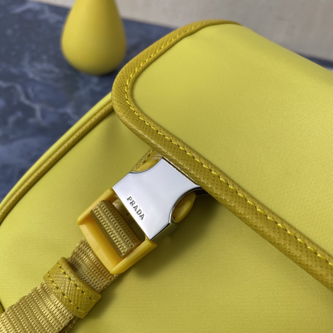 Pra*a re-nylon/saffiano leather shoulder bag yellow 2vd034 16 x 22 x 8.5 cm