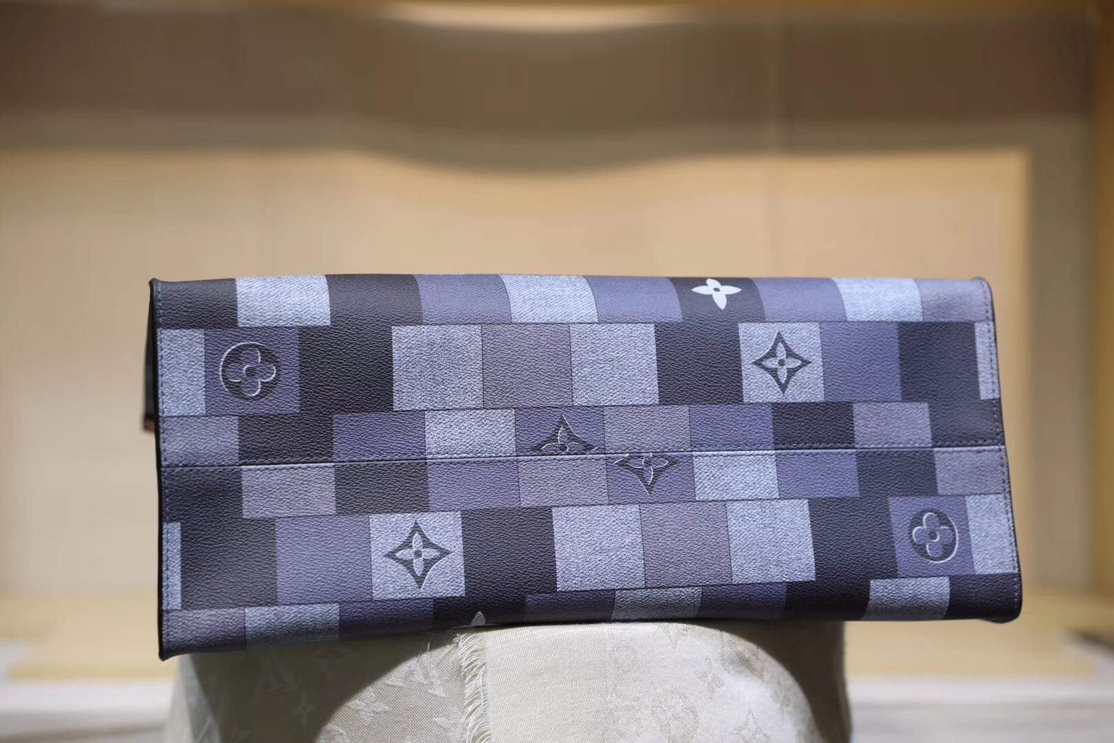 LV bag m44569 onthego 41cm