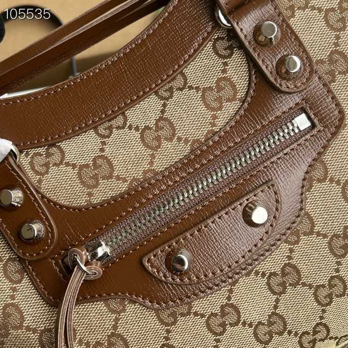 Gvc*1  inside the board bag 30cm