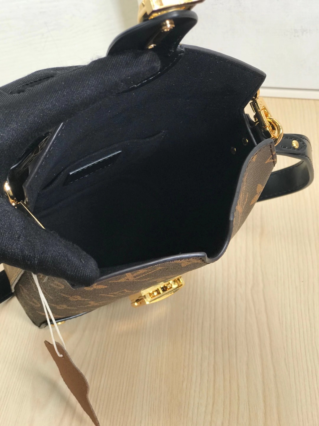 Box handbag old flower spell yellow flower trumpet 15cm