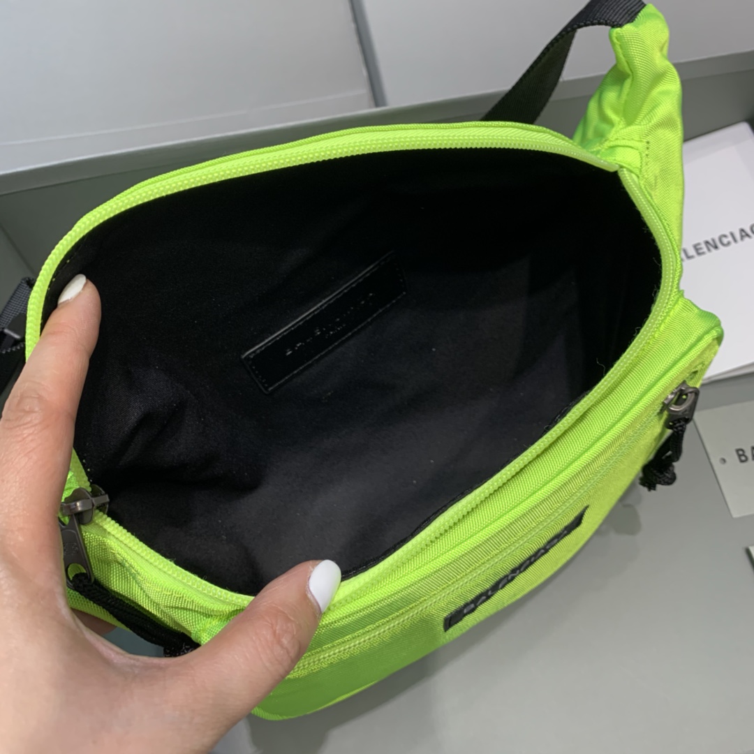 Ba1en*iaga canvas chest bag waist bagwhite 31cm 03