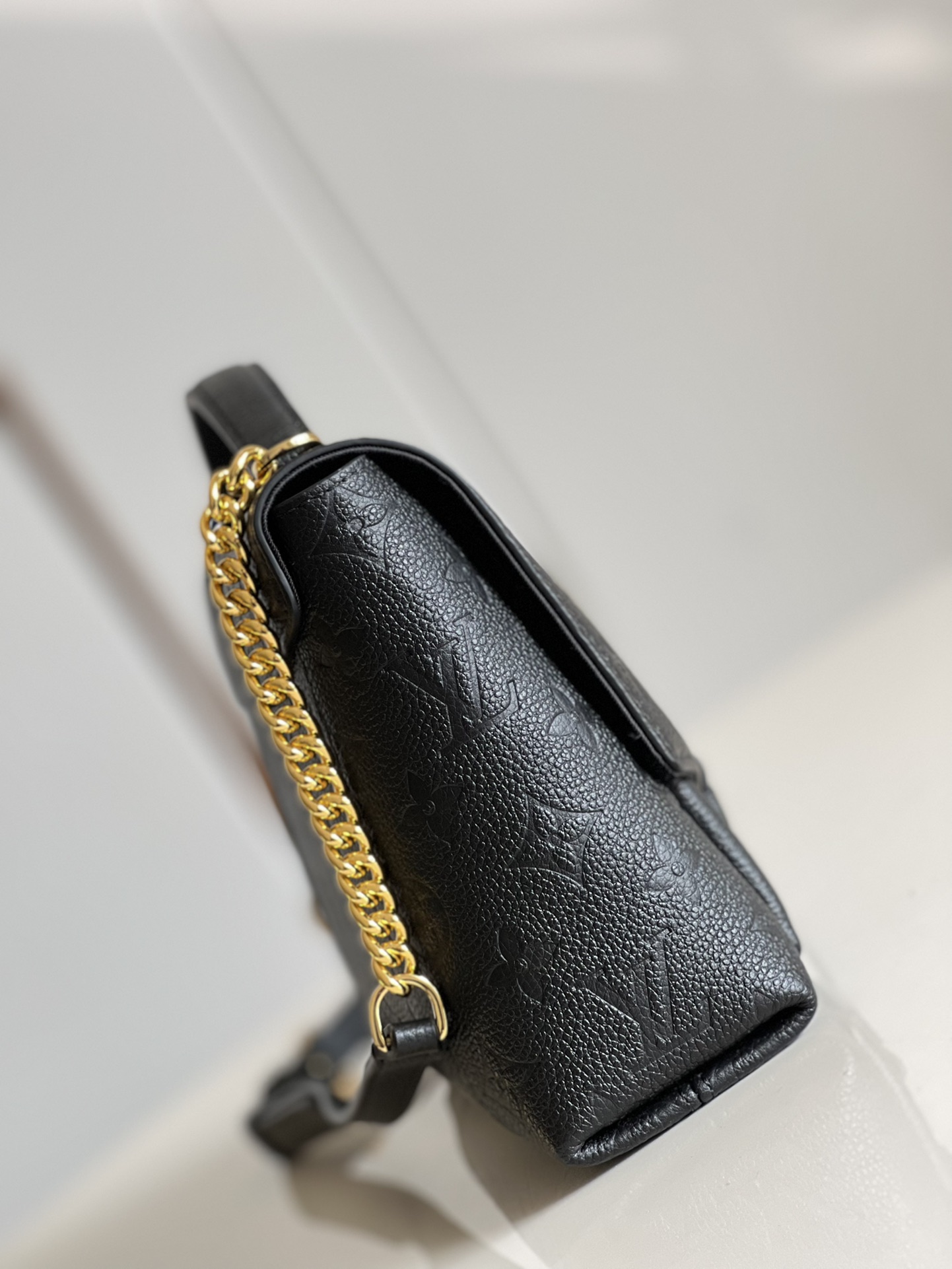 l0vis Vvtt0n blanche bb monogram empreinte black bag m43624 22cm