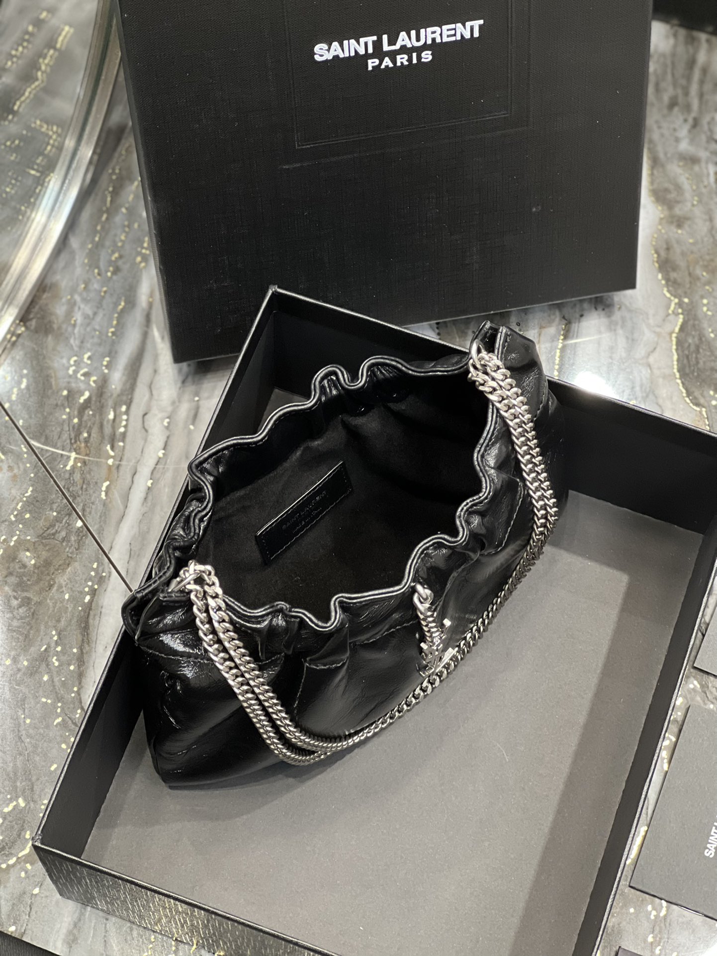 Y51 mini leather shoulder black bag 681632 24cm