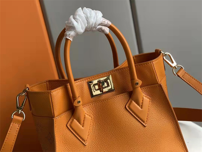 LV On my side PM  M59432 25cm