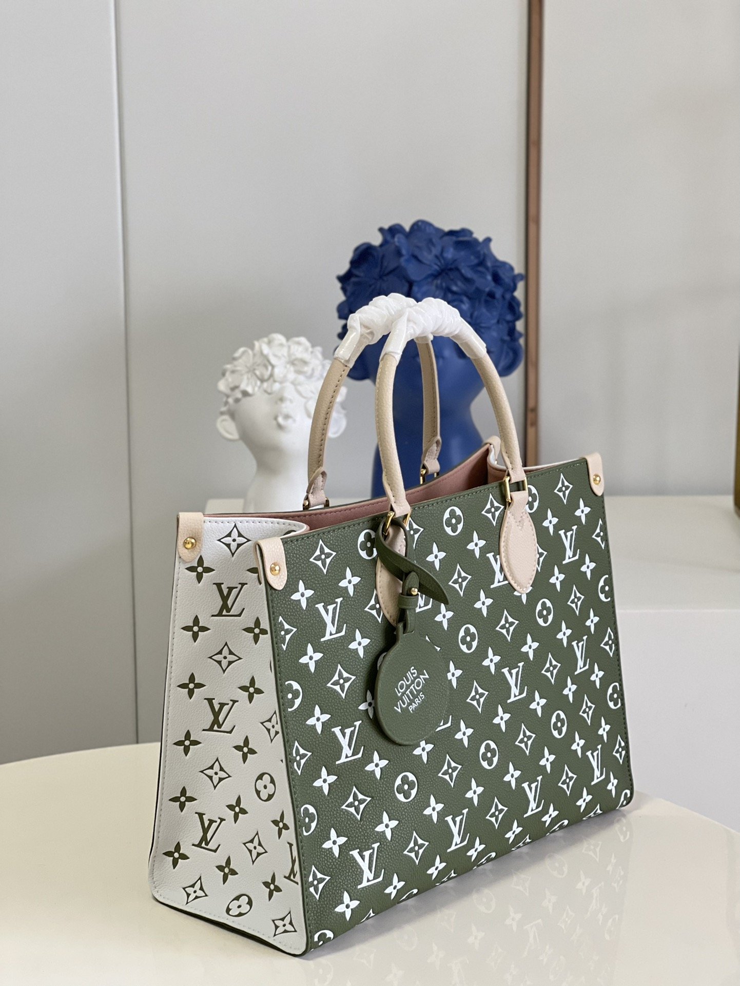 LV ONTHEGO M46060 35CM MM