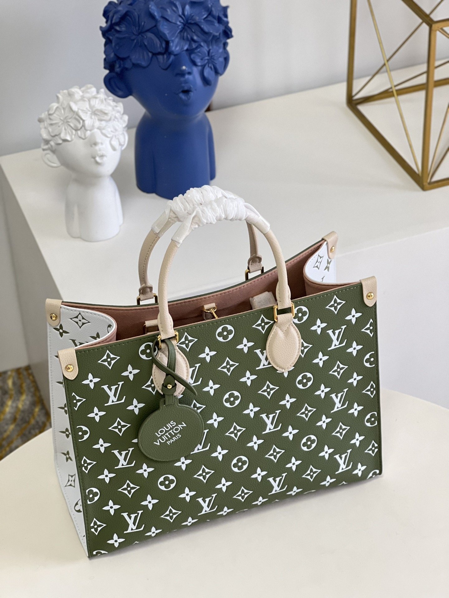 LV ONTHEGO M46060 35CM MM