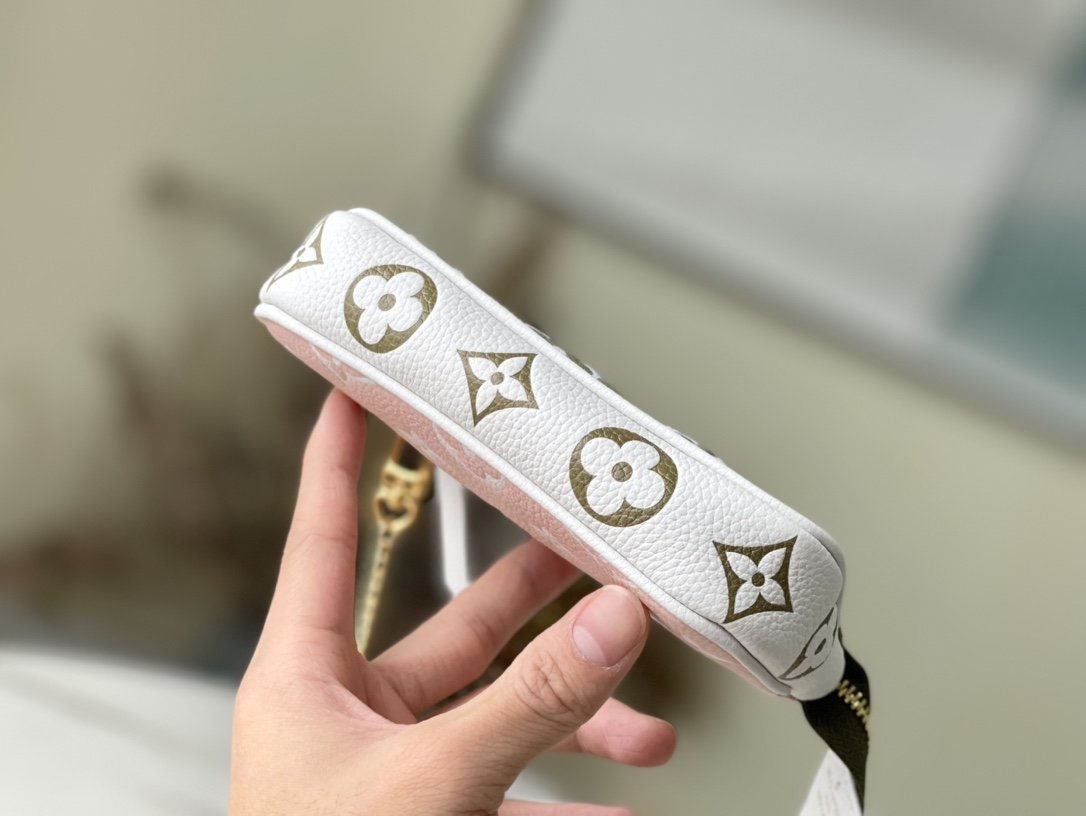 LV MINI HANDBAG M81284 15.5CM