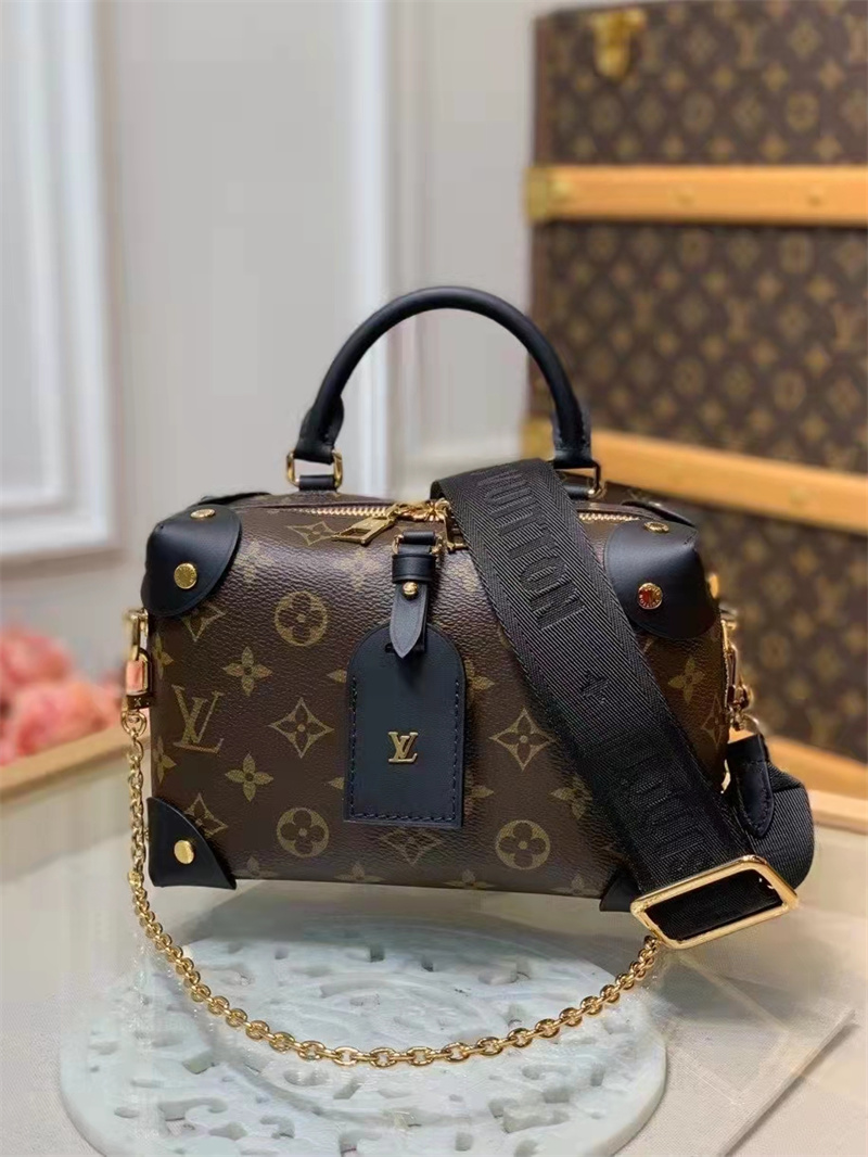 LV Utility Crossbody M80446 18cm