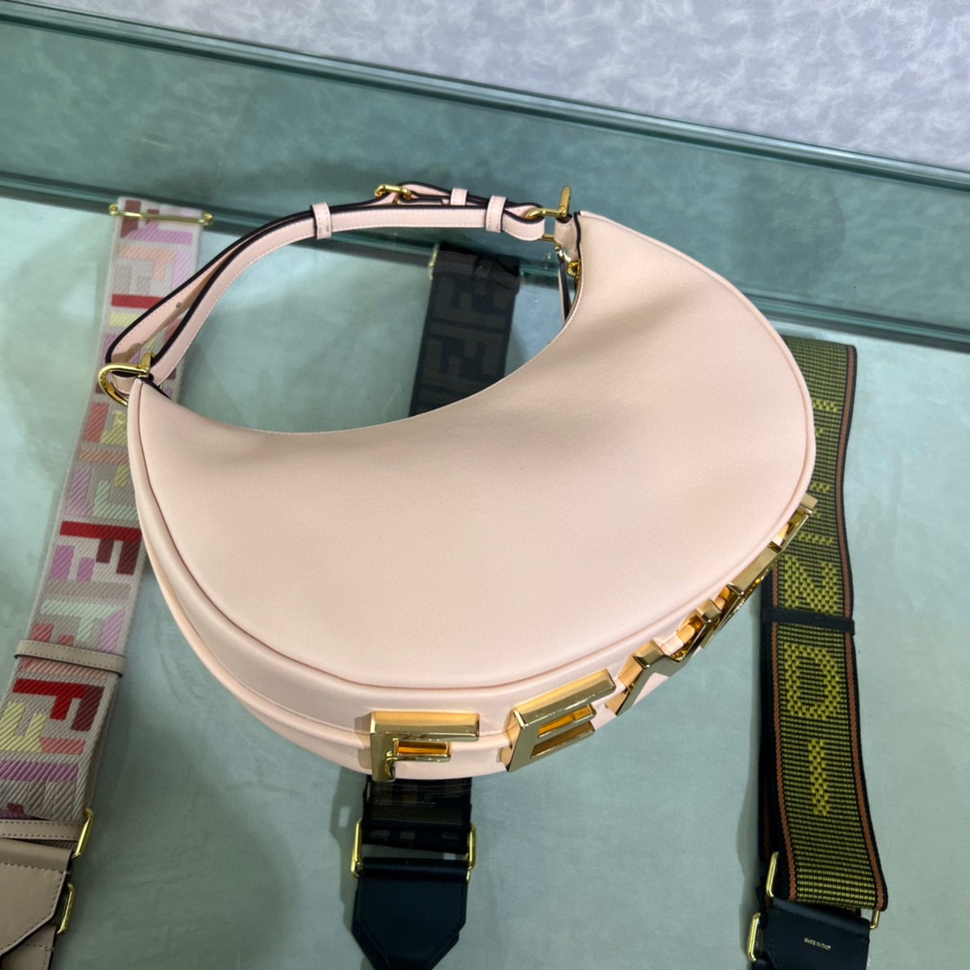 F**di praphy bag 8br789 29cm