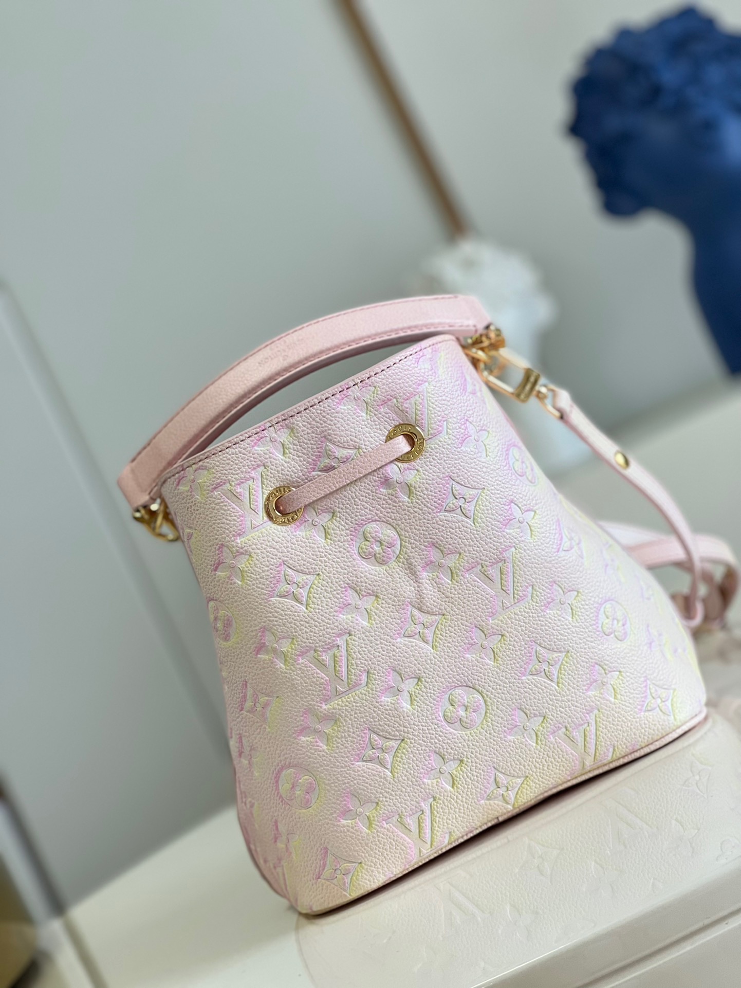 LV small NEONOE PINK M46174 20cm