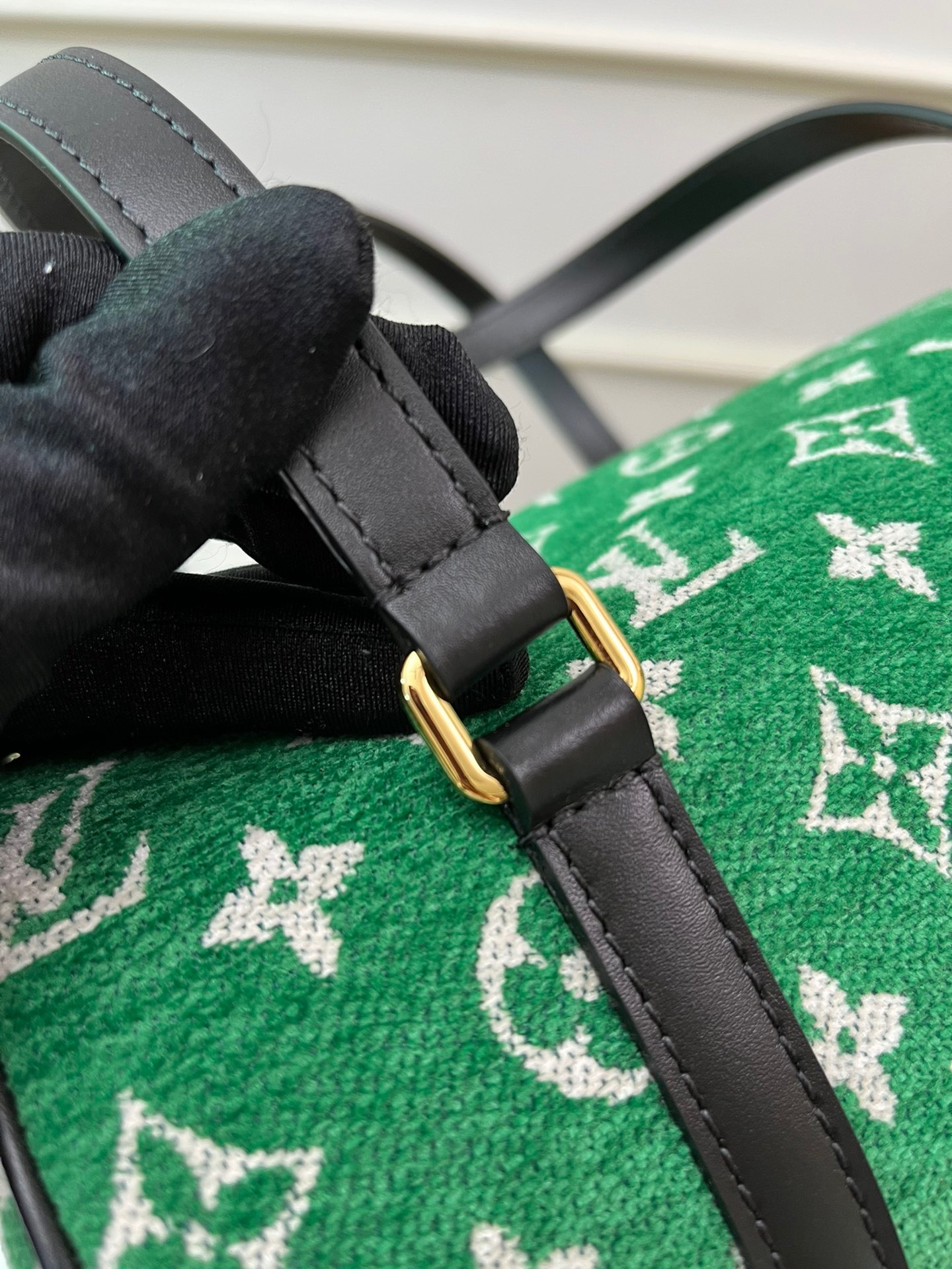 LV shoulder bag M46206 31cm