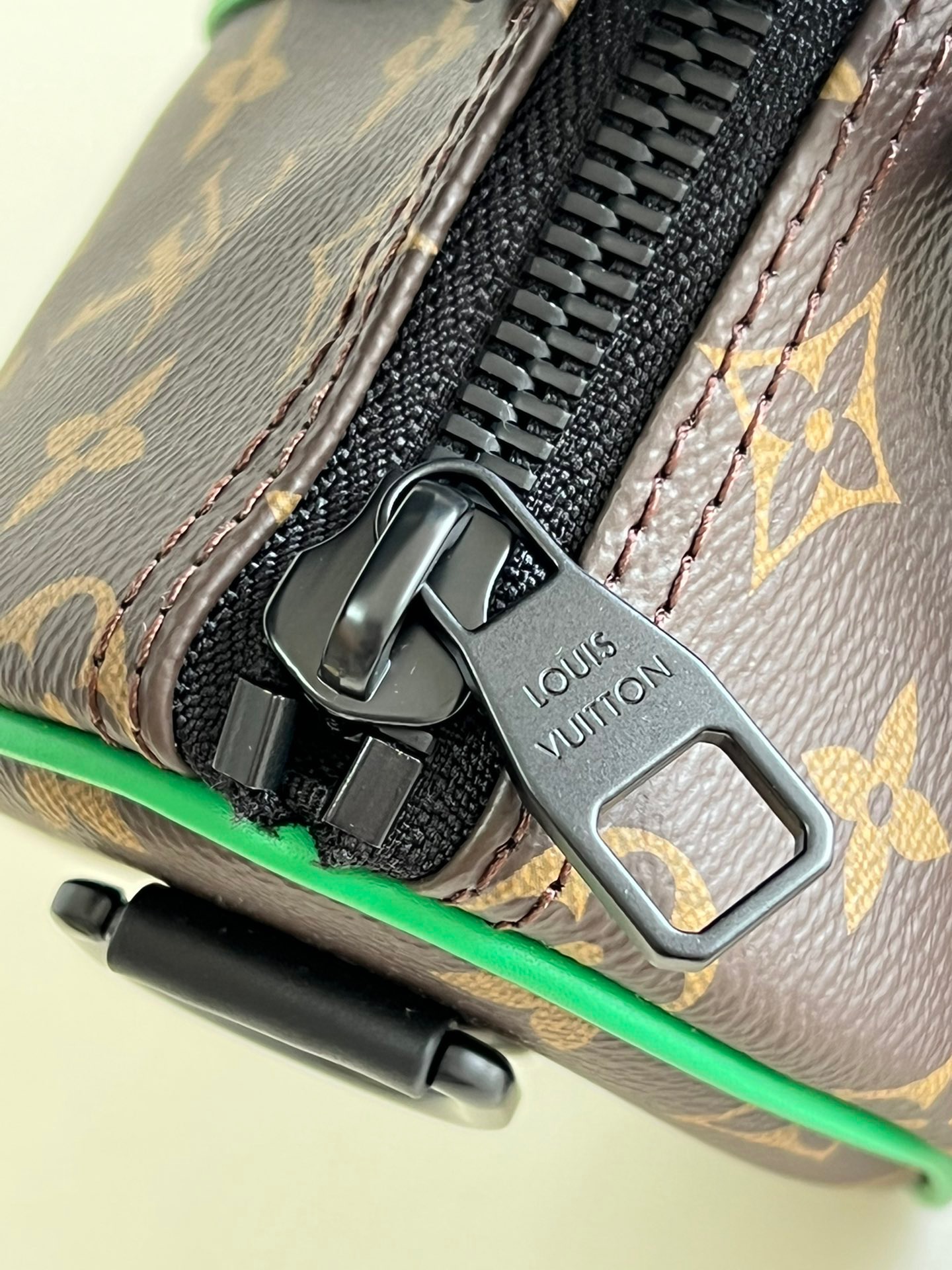 LV Keepall XS 25 M20900 green 25cm