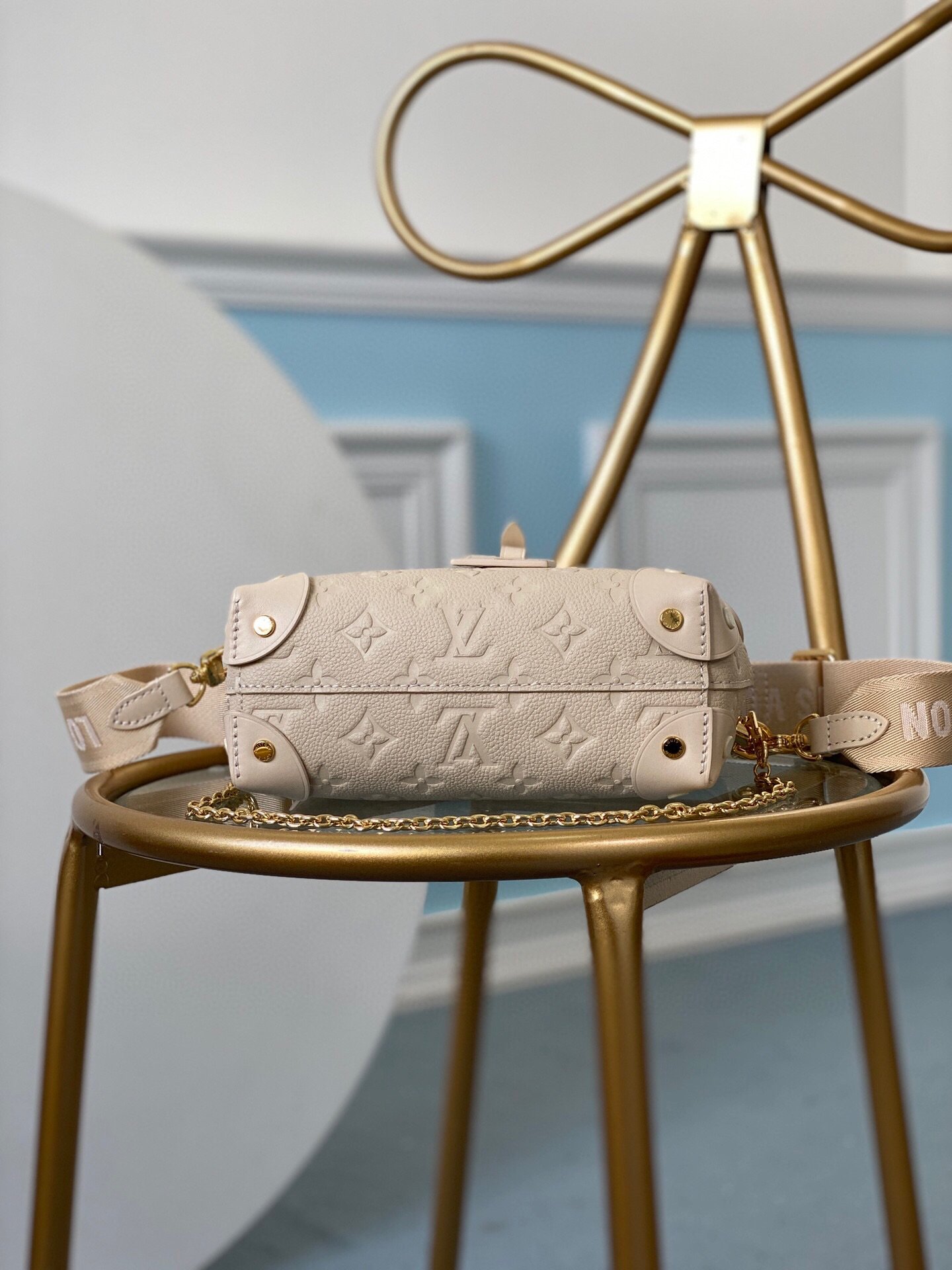 LV PETITE MALLE SOUPLE white M45394 20cm