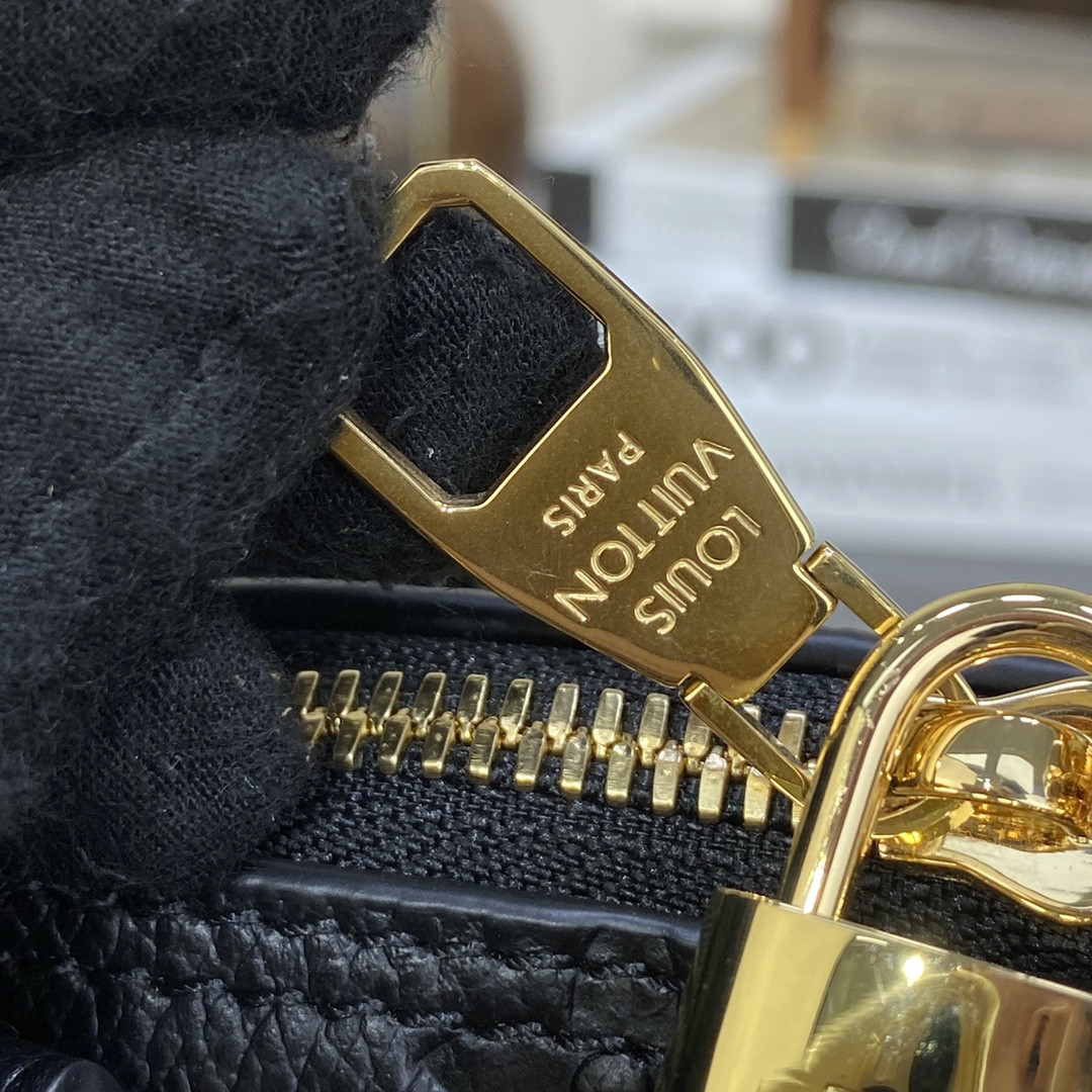 LV Neo Alma bag M44829 Black 25x18x12cm