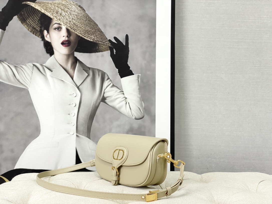 D10r bobby east-west bag smooth leather m9327 beige - 22x13x5cm