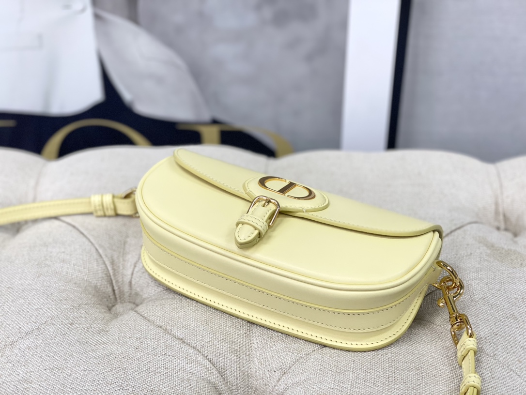 D10r bobby east-west bag smooth leather m9327 light yellow - 22x13x5cm