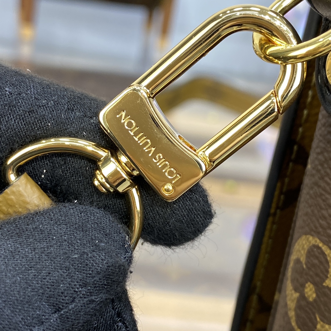 LV Pochette Métis M44876 - 25cm x 19cm x 7 cm