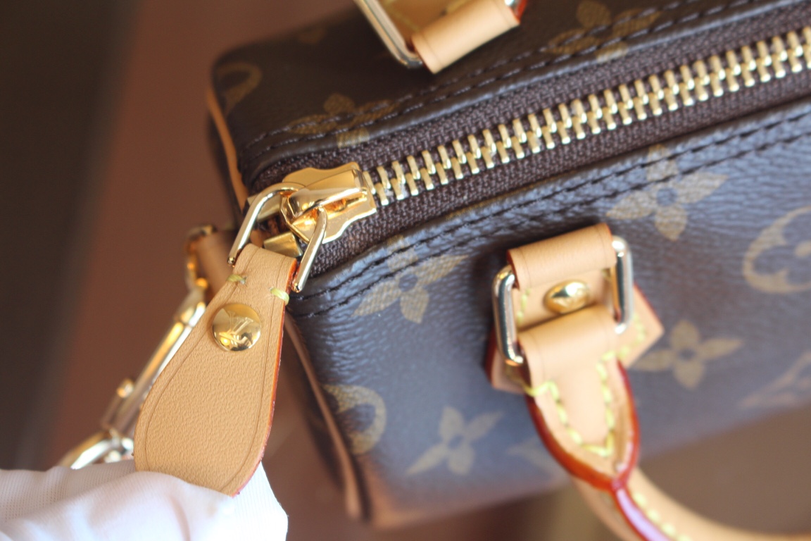 LV Nano Speedy Monogram canvas M81085 - 16x10x7.5cm