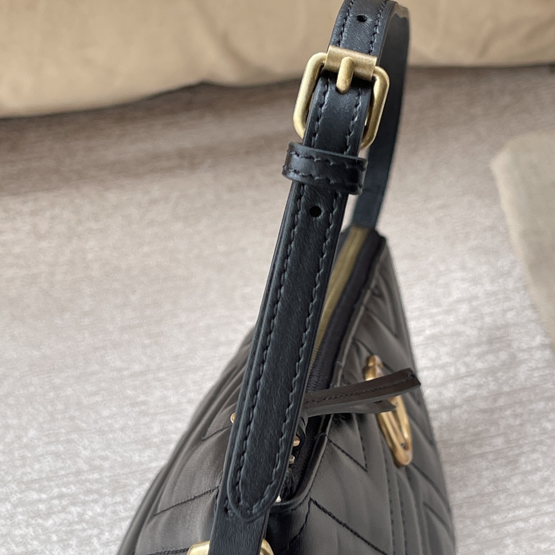GG Marmont shoulder bag Black Gold hardware 739166 - 23×12×10cm