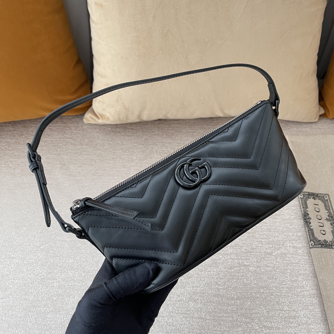 GG Marmont shoulder bag Black 739166 – 23 x 12 x 10cm