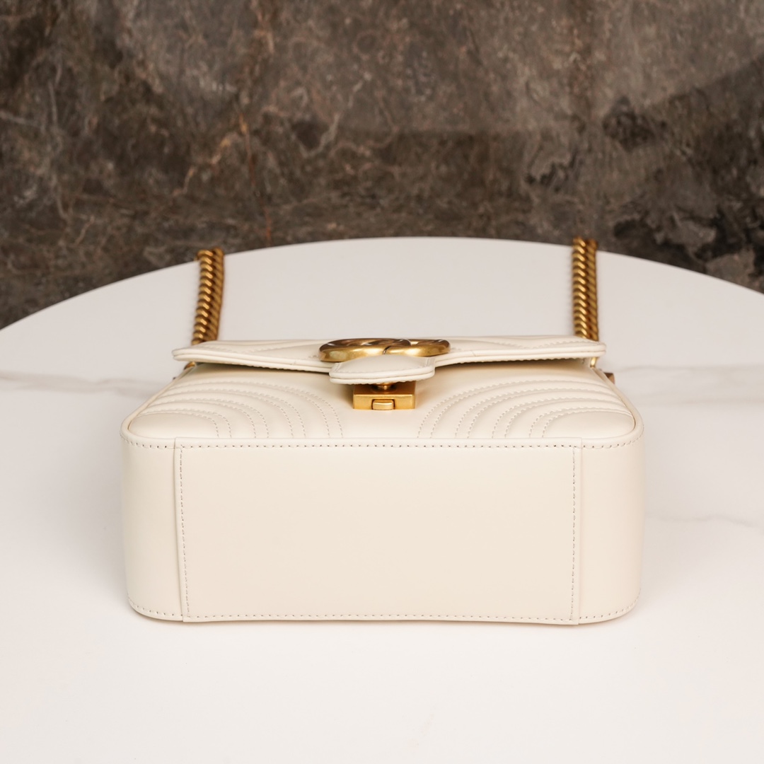 GG Marmont Matelassé mini top handle bag White 547260 - 21x 15.5 x 8cm