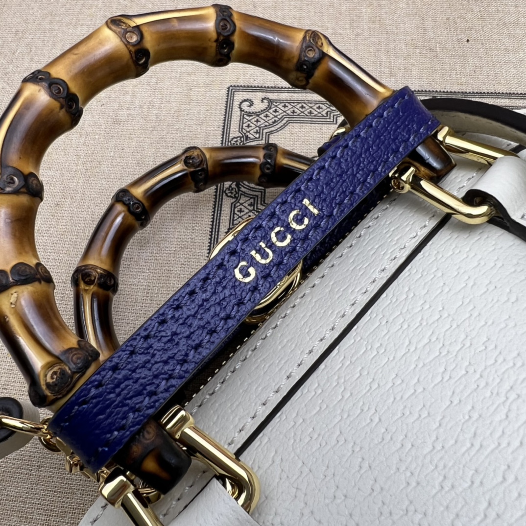 Gvc*1 diana mini tote bag  white 715775  - 20 x 16x 8.5cm