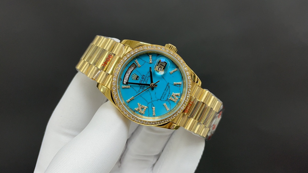 R01ex oyster perpetual day and  date  golden and blue 36 mm 2836