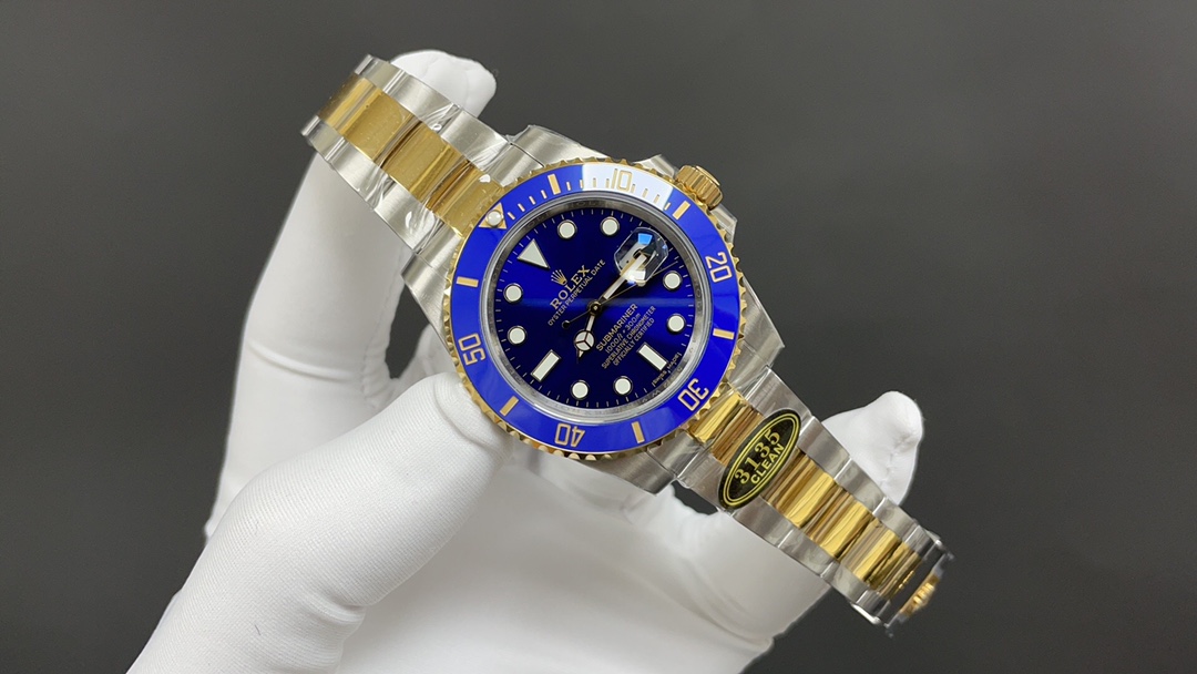 R01ex oyster perpetual submariner 40mm golden and blue
